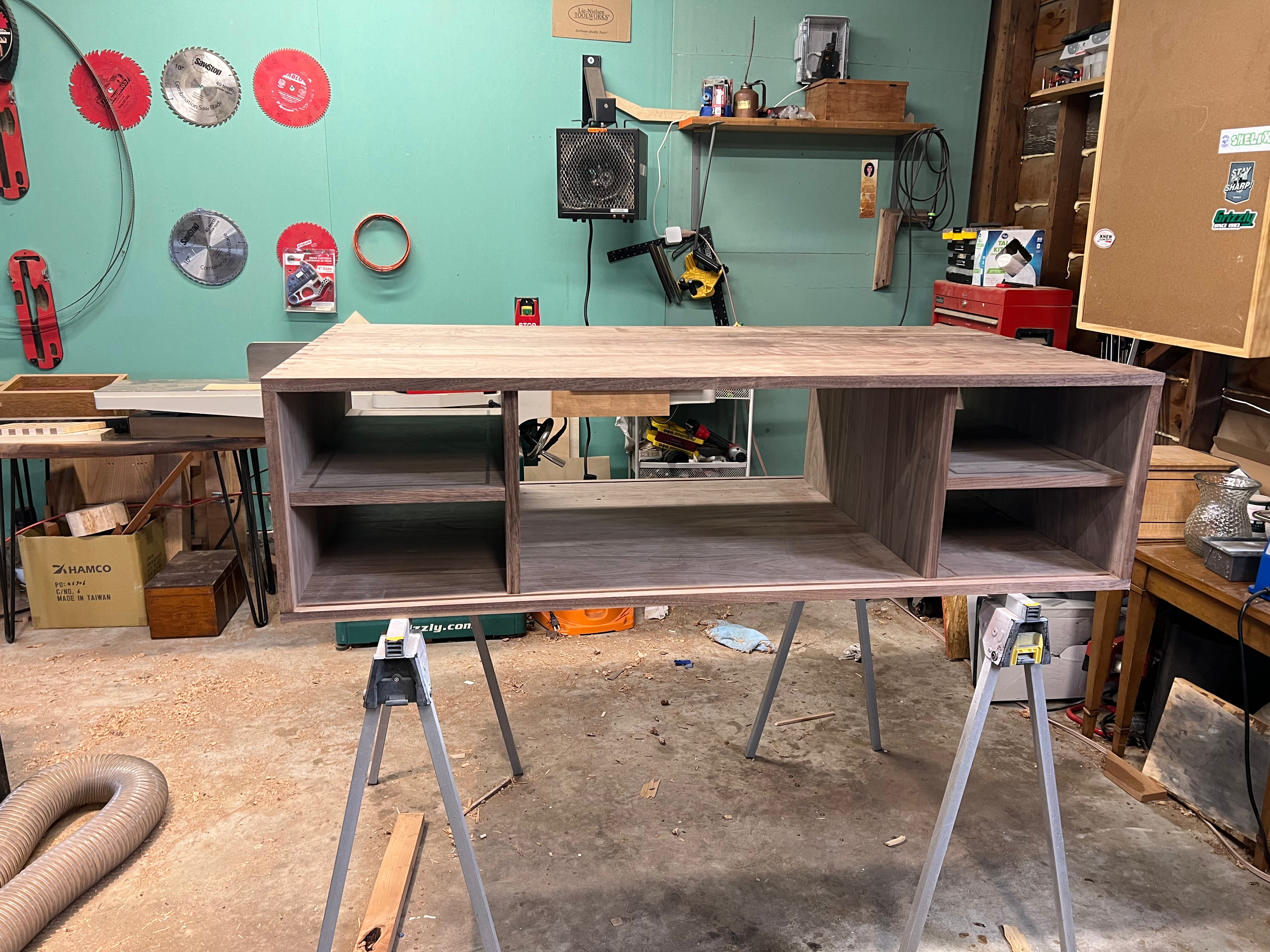 Fully glued case